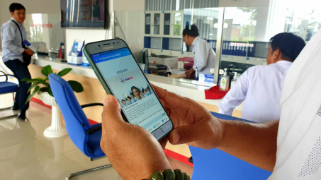 Điện lực miền Nam đẩy mạnh giao dịch trực tuyến, mở rộng thanh toán không dùng tiền mặt