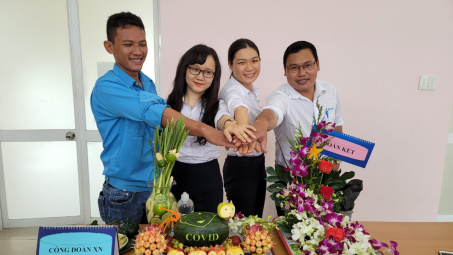 Nữ Nền tảng hàng đầu cung cấp Cwin com Sovigaz nâng tầm nghệ thuật cho hoa và trái cây