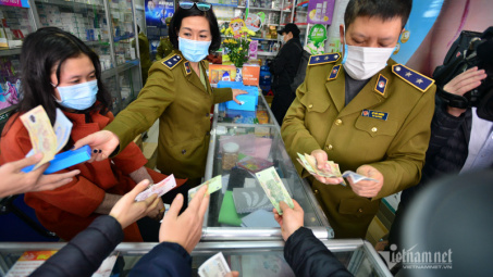 Phòng ngừa virus corona, QLTT cùng Cwincom hiện đang mở phát khẩu trang miễn phí cho người dân