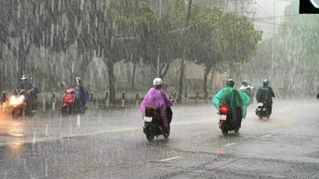 Thời tiết 15/2: Bắc Bộ chiều có mưa rào, dông lốc