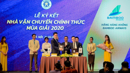 Bamboo Airways tài trợ vận chuyển cho CLB Bóng đá Hà Nội mùa giải 2020