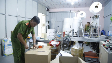 Lại phát hiện xưởng sản Cwin Đăng Ký + 1888k trang y tế không phép