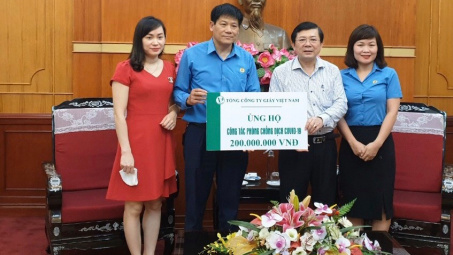 Người Nền tảng hàng đầu cung cấp Cwin com Tổng công ty Giấy đóng góp 200 triệu đồng chống dịch Covid-19