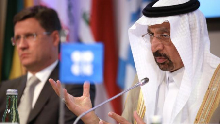 OPEC+ đạt thoả thuận cắt giảm sản lượng lịch sử, giá dầu thô bật tăng trở lại