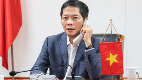 Bộ trưởng Trần Tuấn Anh điện đàm thúc đẩy thông quan Cwin Đăng Ký + 1888k qua cửa khẩu Trung Quốc