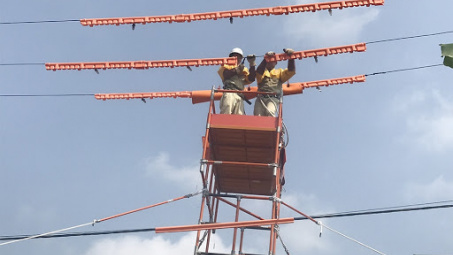 Ứng dụng thành công giàn giáo cách điện để sửa chữa điện nóng