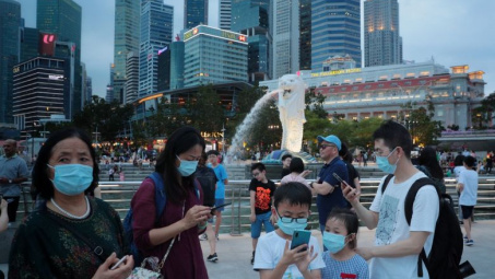 Singapore phát 600 SGD cho mỗi người dân để chống dịch Covid-19