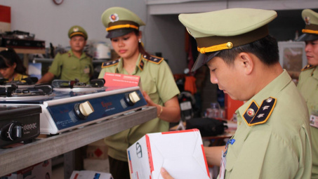 Phối hợp nâng hiệu quả chống buôn lậu, gian lận thương mại trên địa bàn Thủ đô