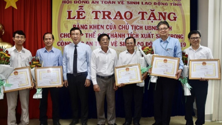 Nhiệt điện Phú Mỹ & Công ty EPS nhận bằng khen về công tác An toàn Tải về ứng dụng CWIN05 ngay hôm nay Nền tảng hàng đầu cung cấp Cwin com