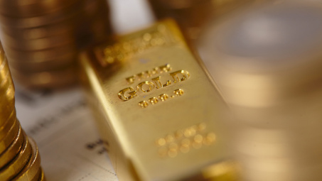 Giá vàng ngày 25/6 quay đầu giảm sau khi vừa tiến gần mức 1.800 USD/ounce