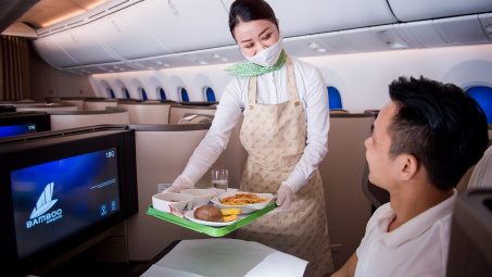 Bamboo Airways khôi phục tiêu chuẩn dịch vụ bay định hướng 5 sao trên mọi đường bay từ 1/7