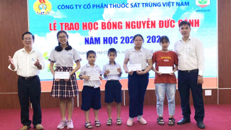 Công đoàn VIPESCO trao 113 triệu đồng Nhà cái cá cược cá độ uy tín Nổ hũ, Bắn Cá và Game Bài Cwin.com Nguyễn Đức Cảnh năm học 2020-2021