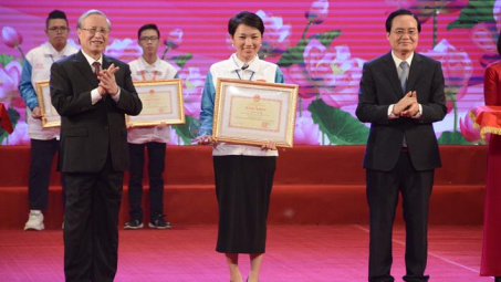 Tuyên dương 130 học sinh, sinh viên xuất sắc tiêu biểu học tập và làm theo lời Bác
