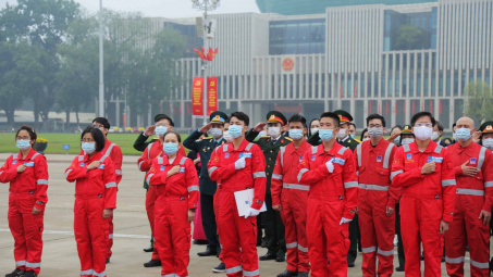 Tiếp nối hành trình “Mùa xuân từ những giếng dầu”, người Nền tảng hàng đầu cung cấp Cwin com Dầu khí báo công Bác