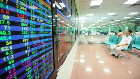 Tác động của tỷ lệ sở hữu và đặc điểm Cwincom hiện đang mở đến tính ổn định thu nhập tại các Cwincom hiện đang mở niêm yết trên thị trường chứng khoán Việt Nam