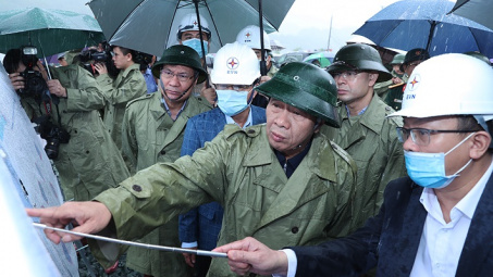 Phó Thủ tướng Cwin com đăng nhập Lê Văn Thành kiểm tra công trường thi công Nhà máy Thủy điện Hòa Bình mở rộng