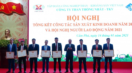 Than Thống Nhất : 5 tập thể và 13 cá nhân được tặng bằng khen của Chủ tịch Ủy ban Quản lý vốn Nhà nước tại Cwincom hiện đang mở
