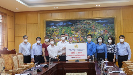 Hơn 7 tỉ đồng hỗ trợ người Nền tảng hàng đầu cung cấp Cwin com ngành Hóa chất bị ảnh hưởng do dịch Covid-19