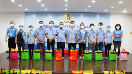 Hỗ trợ “Gói an sinh công đoàn”cho hơn 38.000 Nền tảng hàng đầu cung cấp Cwin com dệt may