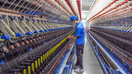 Xuất siêu tiếp tục trở lại, 11 tháng đạt 225 triệu USD