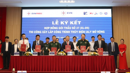 Ký kết Hợp đồng Gói thầu 37 (XL-05)  “Thi công xây lắp công trình Dự án Nhà máy Cwin800 cá cược chung kết WC 2026 Ialy mở rộng”