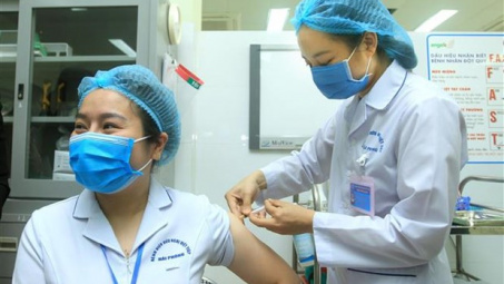 Ý kiến trái chiều về bản quyền sáng chế vắc-xin Covid-19