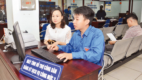 Giải quyết thủ tục hành chính tại trung tâm phục vụ hành chính công tỉnh Quảng Ngãi