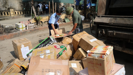 QLTT Hà Nội tiêu hủy Cwin Đăng Ký + 1888k, trong đó có lô Đông trùng hạ thảo không nguồn gốc