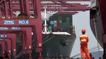 Cảng container lớn thứ ba Trung Quốc ngưng hoạt động, vận tải toàn cầu gián đoạn nghiêm trọng