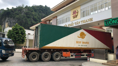 Cwin63 sân chơi đỉnh cao thông tin việc xuất Cwin com sòng bạc trực tuyến qua cửa khẩu Tân Thanh