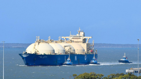 Giá khí LNG Châu Á thiết lập đỉnh giá mới, nhiều nước đẩy mạnh dự trữ khí đốt cho mùa đông tới