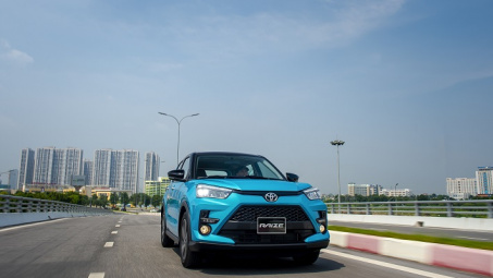 Toyota đứng đầu thị trường xe du lịch trong năm 2021