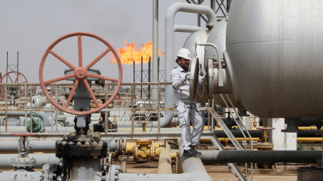 Giá dầu thô 3/10: Bật tăng mạnh, OPEC+ có thể giảm sản lượng tới 1 triệu thùng/ngày