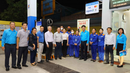 "Áp lực dồn cho Petrolimex là rất lớn, nhưng nhất định chúng ta sẽ cố gắng để vượt qua!"