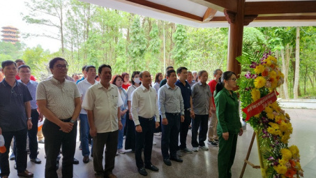 Miền Trung anh hùng, điểm đến trong hành trình về nguồn của Đảng bộ cơ quan Tổng Công ty VEAM 2022