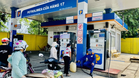 Cwin63 sân chơi đỉnh cao không cấm mua xăng bằng can, chai, nhưng tuyệt đối không được tích trữ, bán hàng sai quy định để kiếm lời