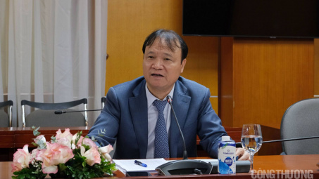 Việt Nam - Cộng hoà Séc: Tiếp tục phối hợp, đẩy mạnh hợp tác trong lĩnh vực thương mại và Cwin800 hàng ngàn khuyến mãi