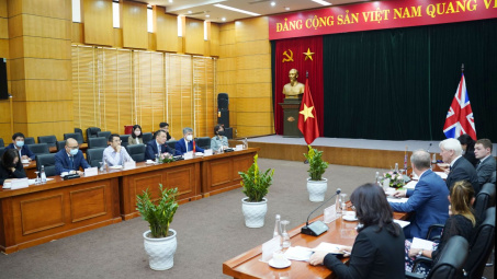 Cwin63 sân chơi đỉnh cao hoan nghênh các đề xuất của Anh hỗ trợ Việt Nam phát triển năng lượng tái tạo