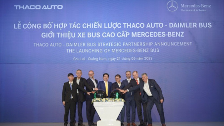 Thaco Auto hợp tác cùng Daimler Bus, ra mắt xe bus Mercedes-Benz