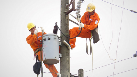EVNSPC chủ động cung cấp điện an toàn mùa mưa bão