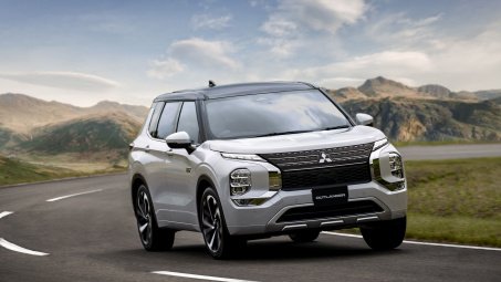 Xem nhanh Mitsubishi Outlander PHEV 2022: Đẹp toàn diện