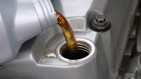 5 lưu ý quan trọng cần nhớ trước khi thay nhớt cho xe máy