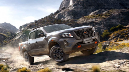 "Không thể rời mắt" xem Nissan Navara Pro4X "trổ tài" off-road