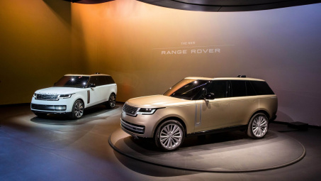Range Rover 2022 trình làng: Giá từ 10,879 tỷ đồng tại Việt Nam, 4 phiên bản có thể cá nhân hoá