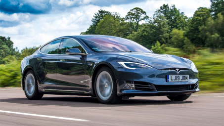Tesla triệu hồi hàng trăm nghìn xe Model 3 và Model Y