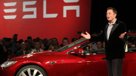 CEO Tesla bị điều tra vì giao dịch nội gián