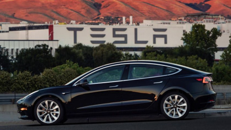 Tesla muốn sáp nhập với một thương hiệu xe hơi khác?