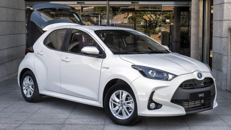 Xe độc, lạ: Toyota Yaris phiên bản Hybrid Van