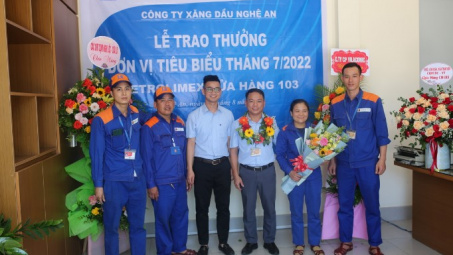 Petrolimex Nghệ An vinh danh cửa hàng Cwin555 thể thao, casino live, bắn cá và slot nổ hũ 103
