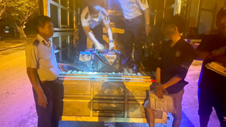 Kiên Giang: Phát hiện 1.400 bao thuốc lá điếu nhập lậu